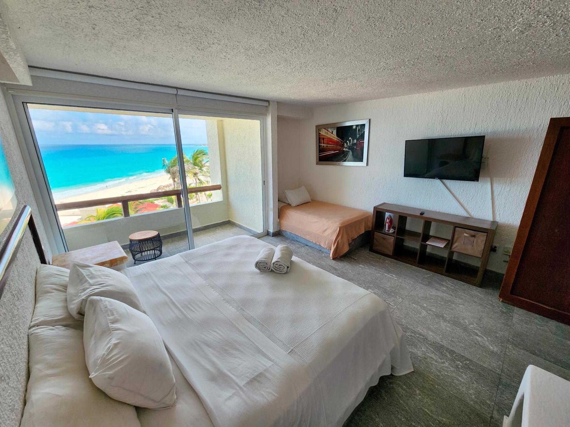 Rodero By Solymar Beach Front Condos In Hotel Zone Κανκούν Εξωτερικό φωτογραφία